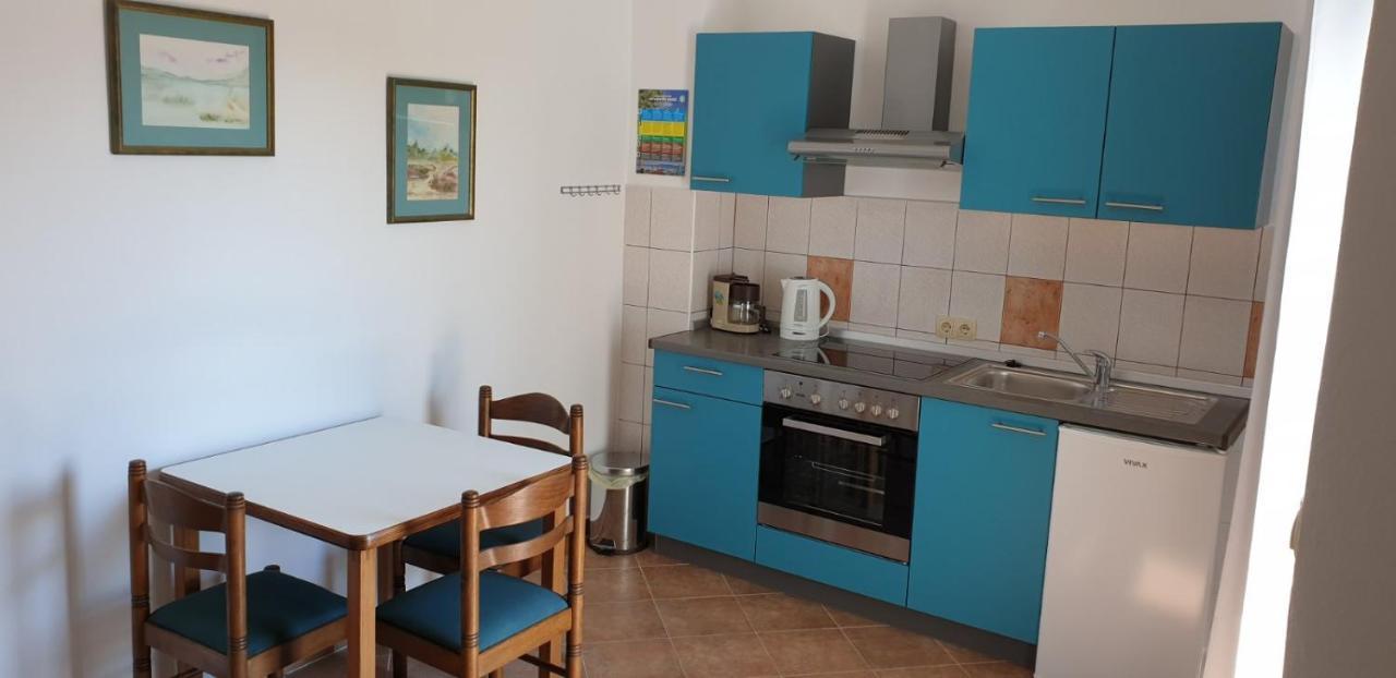 Apartment Roglic 拉布 外观 照片